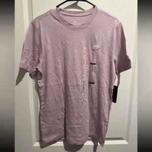 Men lavender brand new Nike t-shirt